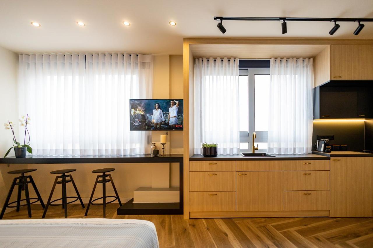 Triple A - Prime Location - Between Monastiraki & Syntagma Square-Free Parking! アテネ エクステリア 写真