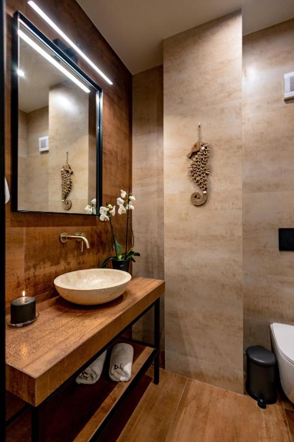 Triple A - Prime Location - Between Monastiraki & Syntagma Square-Free Parking! アテネ エクステリア 写真